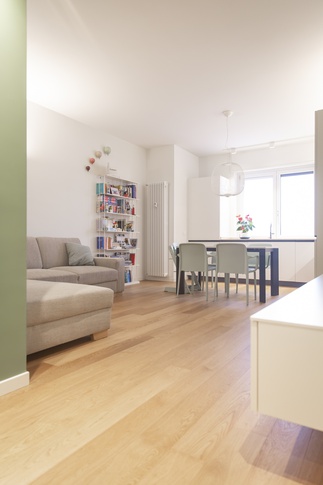 Open Space in stile contemporaneo di 25 di Serena Trentarossi Architetto Open Space in stile contemporaneo di 25 di Serena Trentarossi Architetto