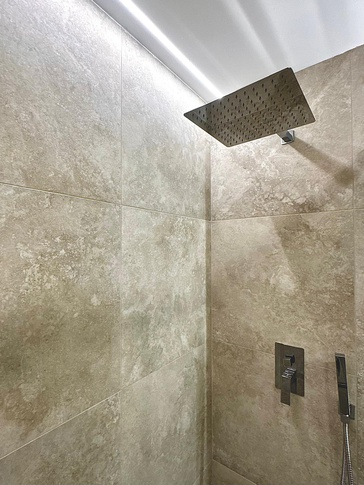 Bagno in stile contemporaneo di 5 di Gianluca Chiocca Interior Design Studio Bagno in stile contemporaneo di 5 di Gianluca Chiocca Interior Design Studio