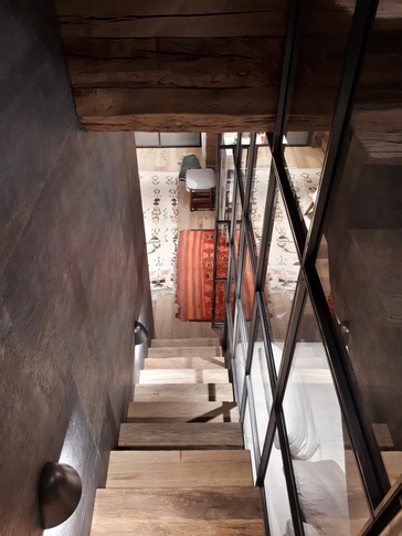 Soggiorno in stile moderno di 40 di Elena Vigano' Architetto