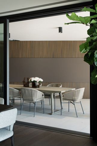 Patio in stile minimal di 15 di Cariolato Arredamenti
