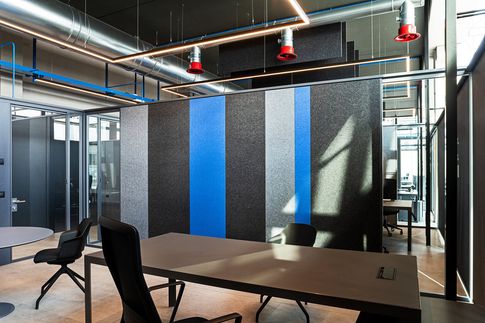 Open Space in stile moderno di 6000 di Lorenzo Franzi | Fotografia