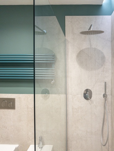 Bagno in stile contemporaneo di 6 di FRdesign Bagno in stile contemporaneo di 6 di FRdesign
