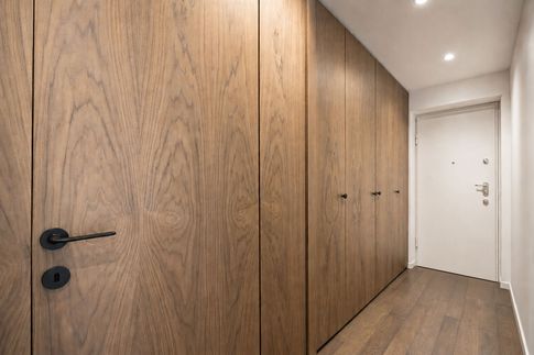 Ingresso in stile contemporaneo di 10 di Desearq studio - architettura e interior design Ingresso in stile contemporaneo di 10 di Desearq studio - architettura e interior design