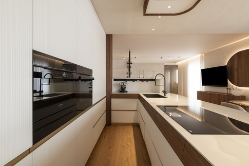 Open Space in stile contemporaneo di 52 di Francesco Cardano Interior Designer Open Space in stile contemporaneo di 52 di Francesco Cardano Interior Designer