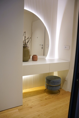 Ingresso in stile contemporaneo di 15 di Rosaura D’Alessandro Ingresso in stile contemporaneo di 15 di Rosaura D’Alessandro