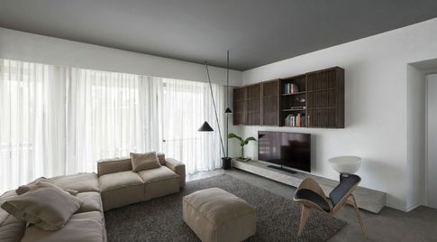 Soggiorno in stile minimal di 70 di Elena Mariotti Soggiorno in stile minimal di 70 di Elena Mariotti