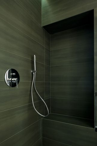 Bagno in stile contemporaneo di 8 di STUDIO AEDES STP SRL