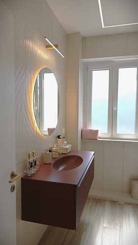 Bagno in stile contemporaneo di 5 di Melissa Domenici Architetto