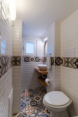Bagno in stile provenzale di 5 di 4rch gruppo di architettura