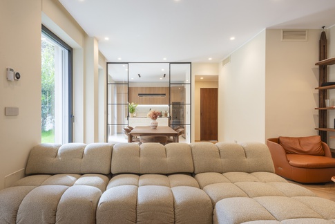 Soggiorno in stile moderno di 33 di BB1 Architettura & Design Soggiorno in stile moderno di 33 di BB1 Architettura & Design