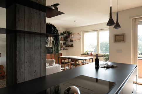 Open Space in stile contemporaneo di 45 di Gambino Flamini | architetti