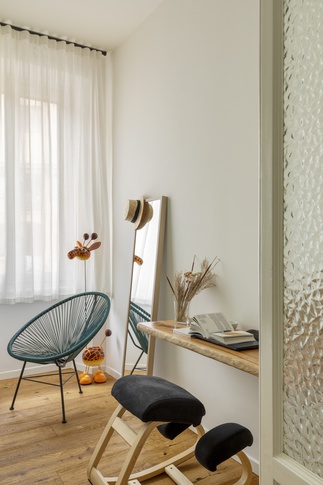 Studio in stile contemporaneo di 8 di tapas studio Studio in stile contemporaneo di 8 di tapas studio