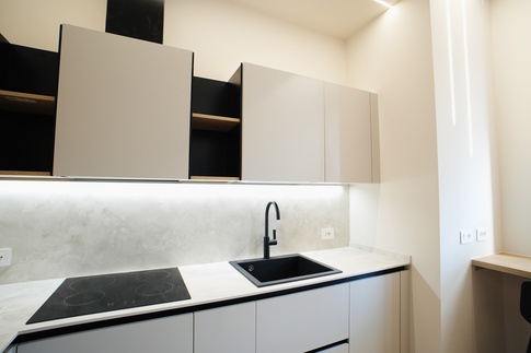 Cucina in stile contemporaneo di 7 di Rinnova Home 3d