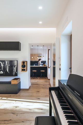 Soggiorno in stile industriale di 30 di Pucciarelli Architetti Soggiorno in stile industriale di 30 di Pucciarelli Architetti