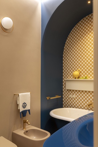 Bagno in stile maximalista di 6 di Rachele Biancalani Studio Bagno in stile maximalista di 6 di Rachele Biancalani Studio