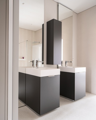 Bagno in stile contemporaneo di 7 di Studio di Architettura Barbara Vucusa Architetto Bagno in stile contemporaneo di 7 di Studio di Architettura Barbara Vucusa Architetto