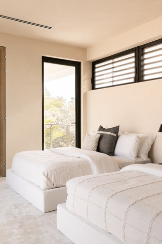 Camera da Letto in stile mediterraneo di 50 di Andrea Benedetti Architetto