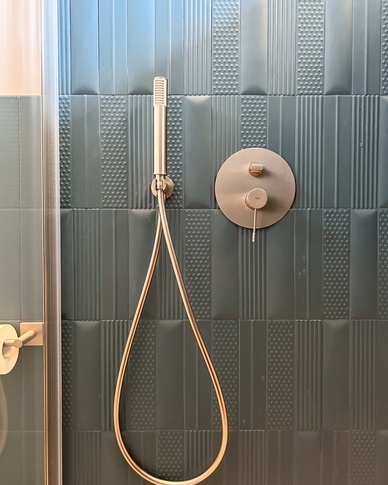 Bagno in stile contemporaneo di 6 di M|G Martina Galli Architetto Bagno in stile contemporaneo di 6 di M|G Martina Galli Architetto