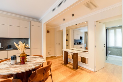 Open Space in stile contemporaneo di 25 di FCInteriorDesignStudio | Open Space in stile contemporaneo di 25 di FCInteriorDesignStudio |