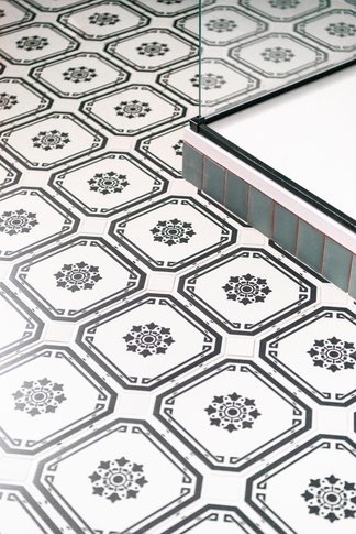 Bagno in stile british di 8 di Arch. Luca Caprioli Bagno in stile british di 8 di Arch. Luca Caprioli