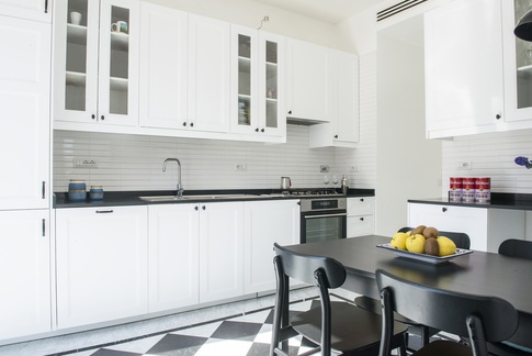 Cucina in stile moderno di 12 di L2 Architettura