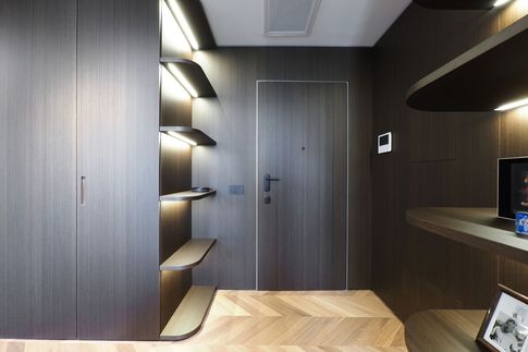 Ingresso in stile moderno di 10 di Desearq studio - architettura e interior design Ingresso in stile moderno di 10 di Desearq studio - architettura e interior design