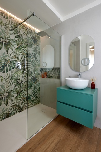 Bagno in stile contemporaneo di 4 di DQA Studio di architettura