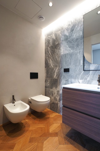 Bagno in stile contemporaneo di 9 di Desearq studio - architettura e interior design