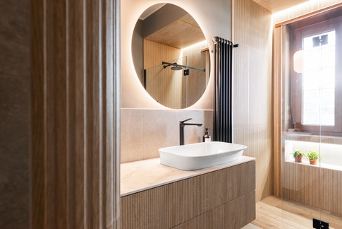 Bagno in stile contemporaneo di 10 di Arch. Luca Caprioli