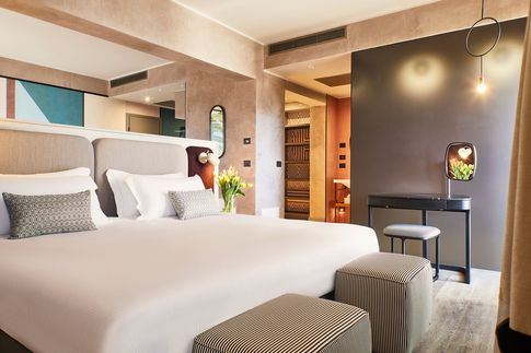 Camera da Letto in stile contemporaneo di 1 di Lorenzo Franzi | Fotografia