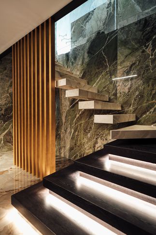 Open Space in stile moderno di 100 di Salvatore Sito Interior Designer
