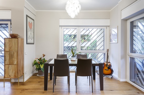 Sala da Pranzo in stile contemporaneo di 32 di Valentina Varricchio Architetto