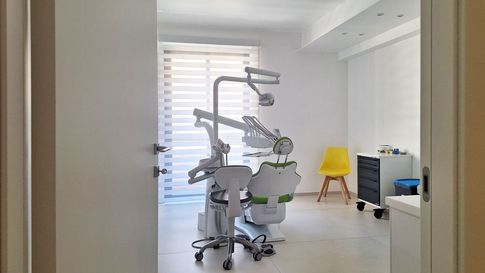 Studio in stile contemporaneo di 20 di ValentinaZoccoArchitetto