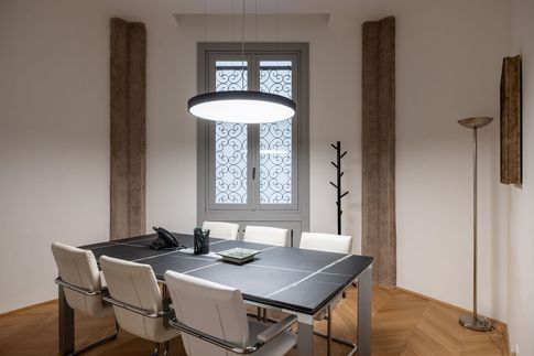 Studio in stile contemporaneo di 130 di Archifacturing - Sara Cimarelli & Giorgio Opolka architetti