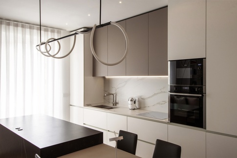 Open Space in stile contemporaneo di 39 di kkarchitecture