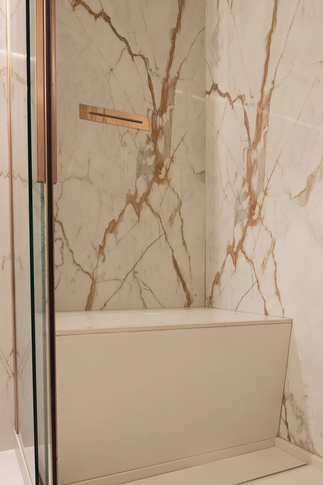 Bagno in stile moderno di 6 di Living Home Design