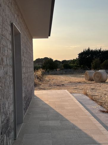 Facciata in stile mediterraneo di null di MAMA design
