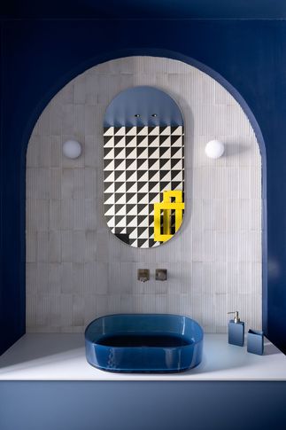Bagno in stile eclettico di 5 di Areadieci architettura