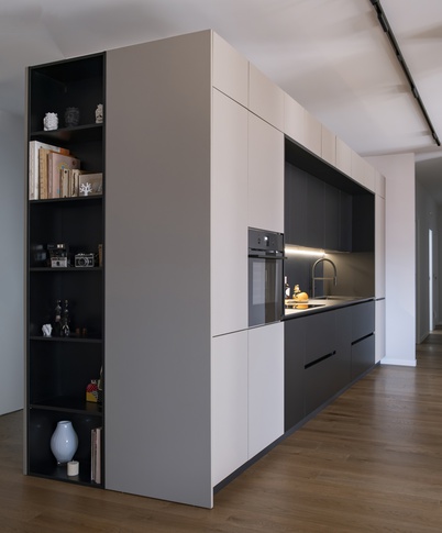 Cucina in stile contemporaneo di 10 di Michela Cordisco Studio