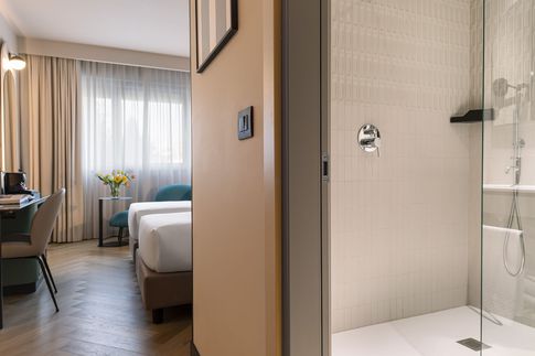 Camera da Letto in stile contemporaneo di 1 di Lorenzo Franzi | Fotografia