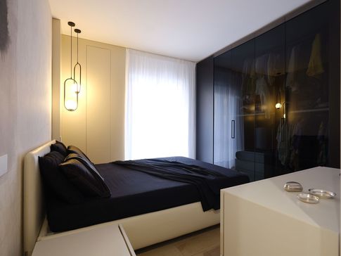 Camera da Letto in stile contemporaneo di 15 di QuattroneArchitetti