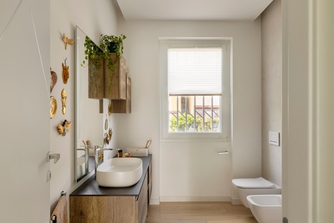 Bagno in stile contemporaneo di 7 di Caterina Scamardella Architetto Bagno in stile contemporaneo di 7 di Caterina Scamardella Architetto