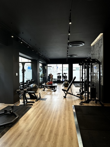 Open Space in stile glamour di 140 di SEGNI STUDIO