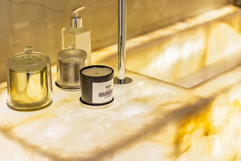 Bagno in stile moderno di 3 di Guzlive