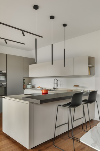 Open Space in stile moderno di 61 di Chantal Forzatti architetto Open Space in stile moderno di 61 di Chantal Forzatti architetto