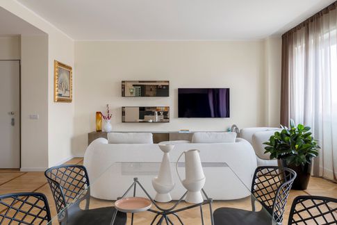 Open Space in stile contemporaneo di 45 di Caterina Scamardella Architetto