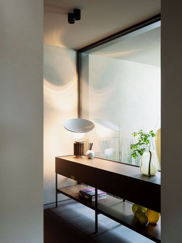 Ingresso in stile minimal di 8 di Didonè Comacchio Architects