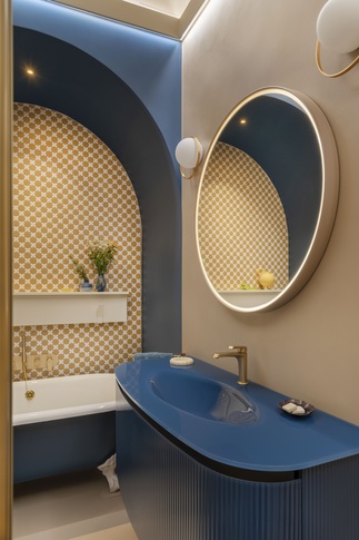 Bagno in stile maximalista di 6 di Rachele Biancalani Studio