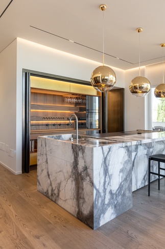 Cucina in stile contemporaneo di 70 di Abitacolo Interni Cucina in stile contemporaneo di 70 di Abitacolo Interni