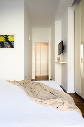 Camera da Letto in stile contemporaneo di 15 di srv.architetti Camera da Letto in stile contemporaneo di 15 di srv.architetti